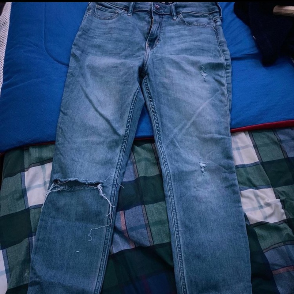 Hollister jeans